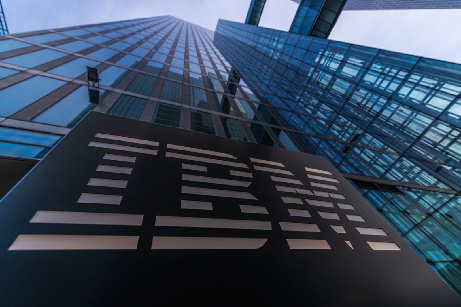 IBM’s Ambitious Quantum Leap: A 100,000-Qubit Machine in the Next Decade