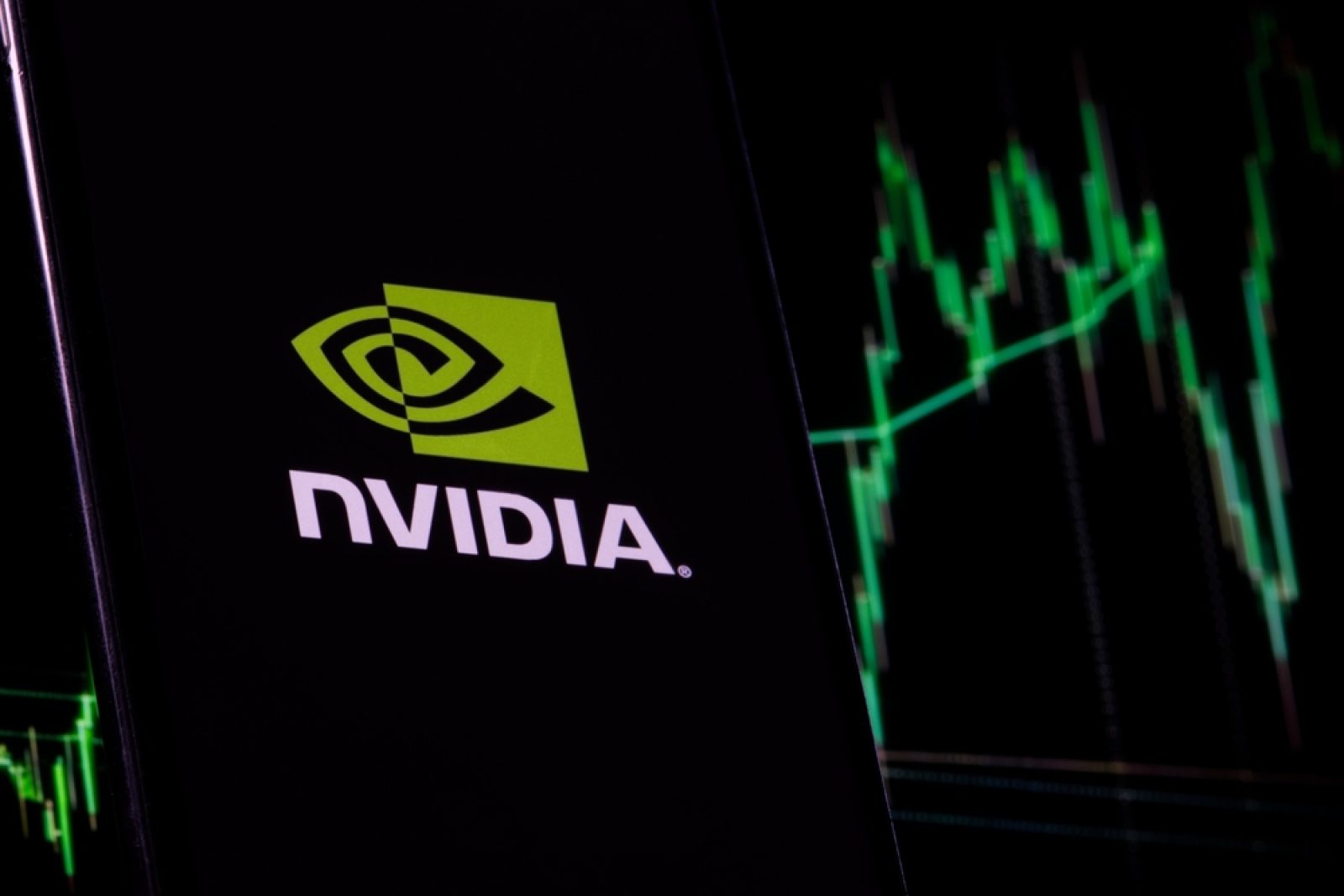 NVIDIA shares fall despite year-over-year gains