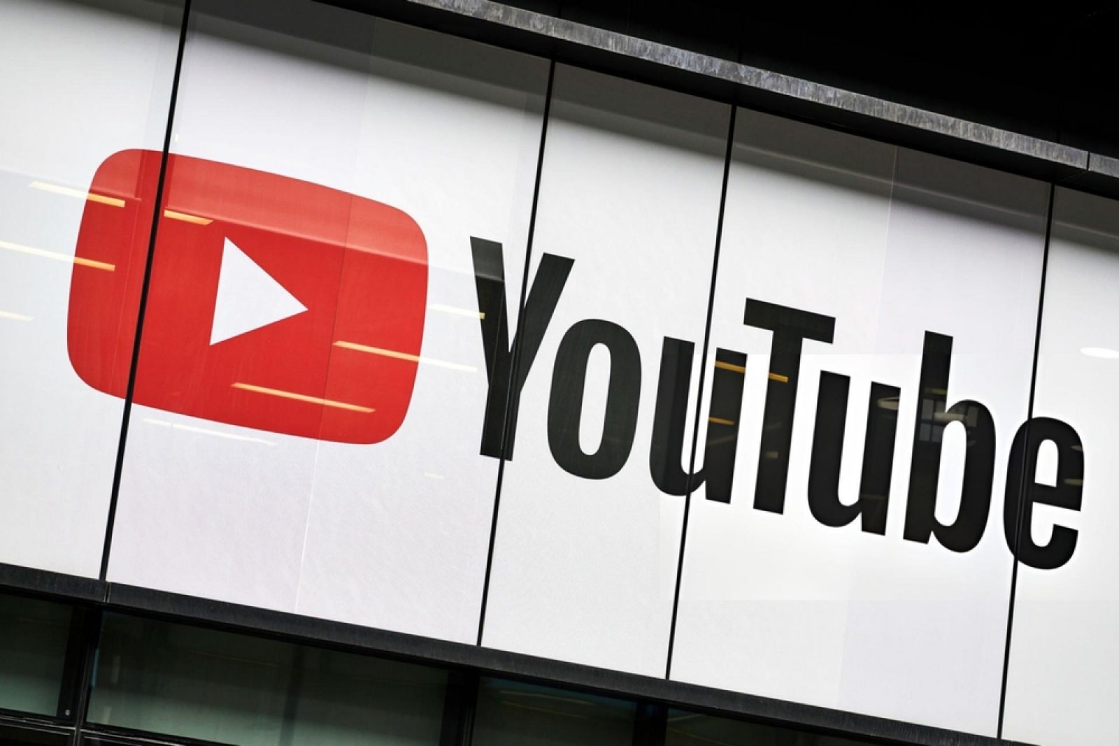 YouTube Introduces App Tracking Transparency Prompt for iOS Users