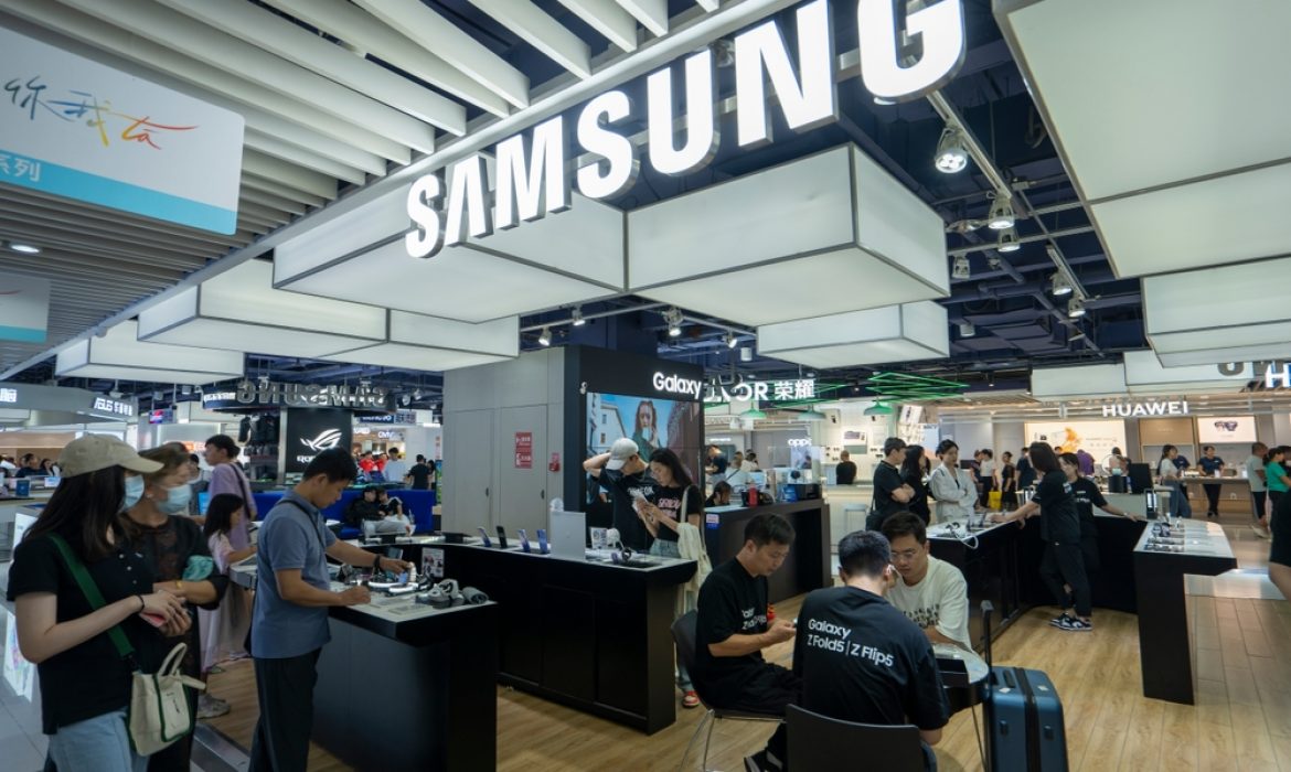 Samsung Outperforms Expectations with 15-Fold Profit Increase